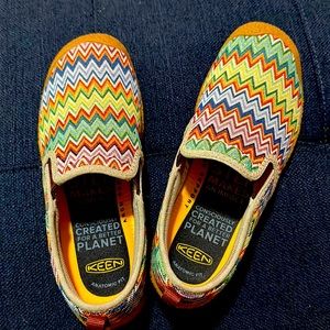 Brand new Keen clogs